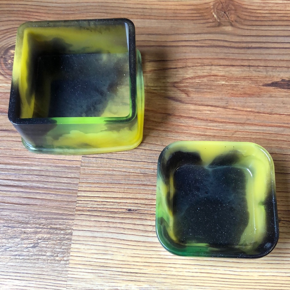 Handmade resin containers